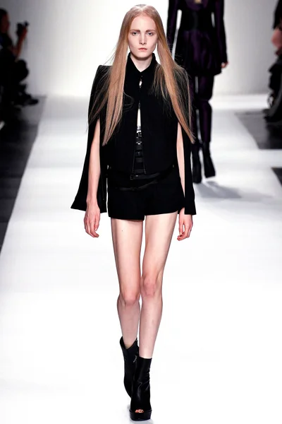 Look 11